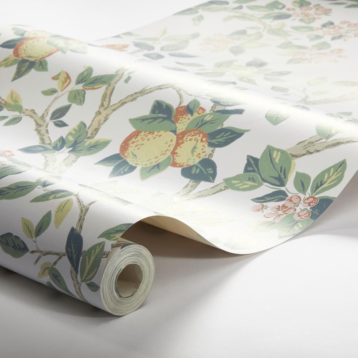 Borastapeter Ingrid Marie Ivory Wallpaper