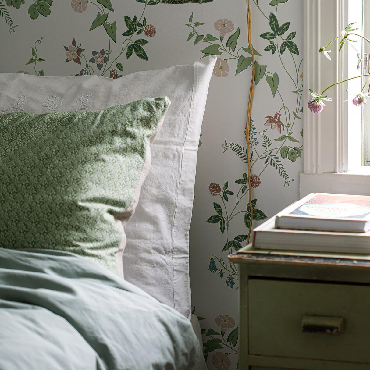 Borastapeter Midsummers Eve Ivory Wallpaper