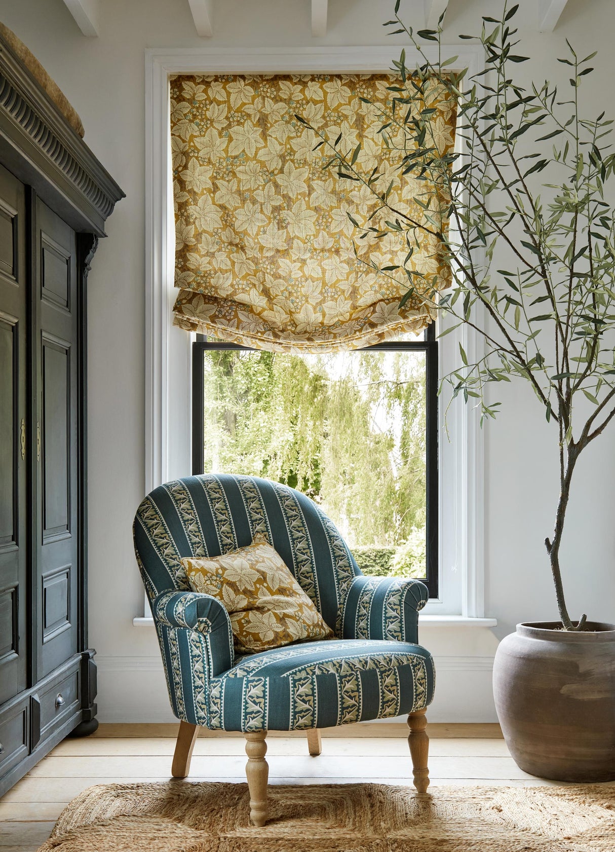 Morris & Co Bramble Sunflower Fabric