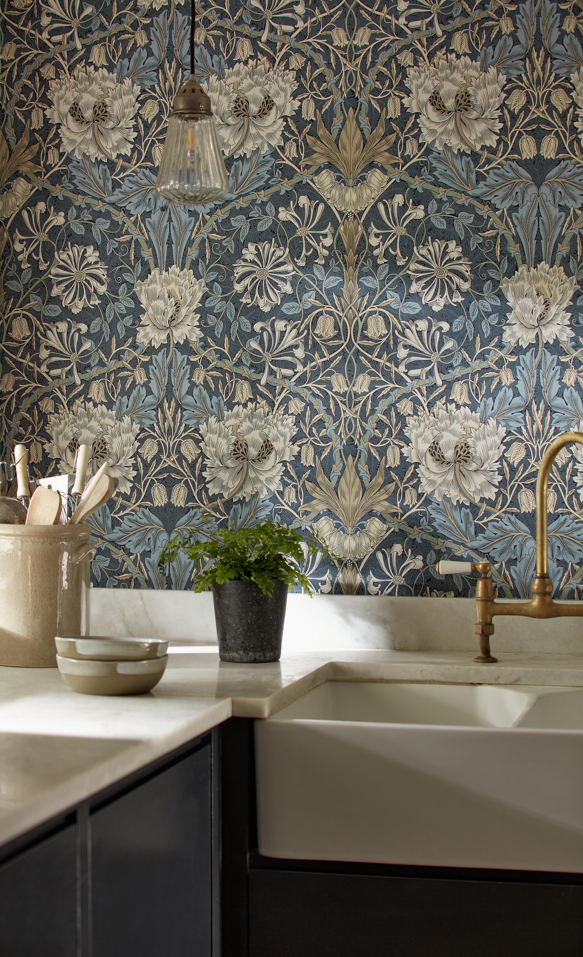 Morris & Co Honeysuckle & Tulip Woad/Thyme Wallpaper – DecoratorsBest