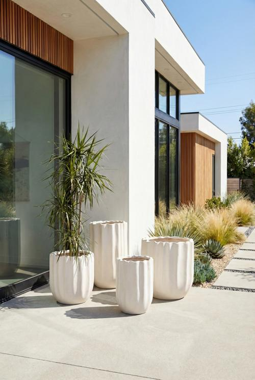 Phillips Collection Tulip Flower Wide Planter