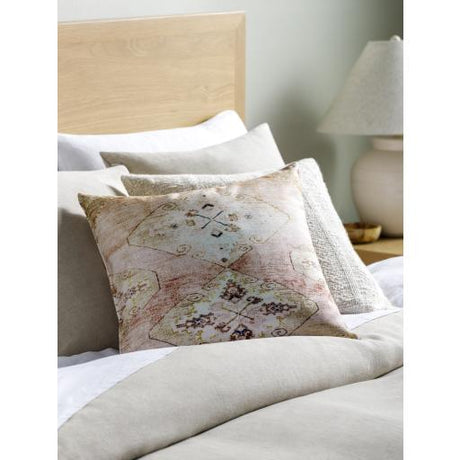 Surya Emily Jean EMJ-004 20"H x 20"W Pillow Kit