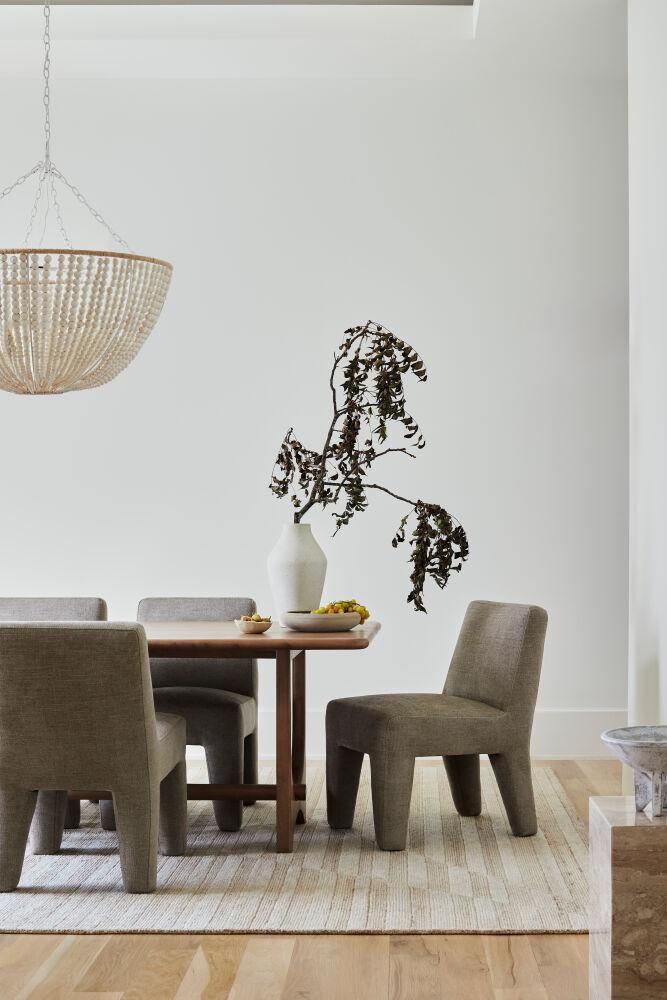 Surya Ginny GIY-002 33"H x 21"W x 28"D; 33"H x 21"W x 28"D Dining Table/Seating