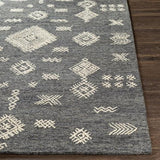 Surya Sabra SAR-2300 2' x 3' Rug