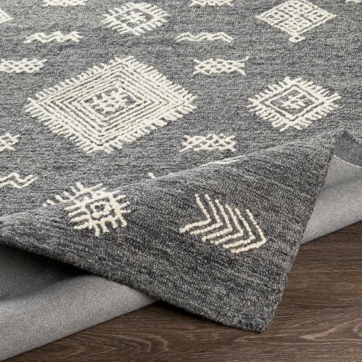 Surya Sabra SAR-2300 2' x 3' Rug