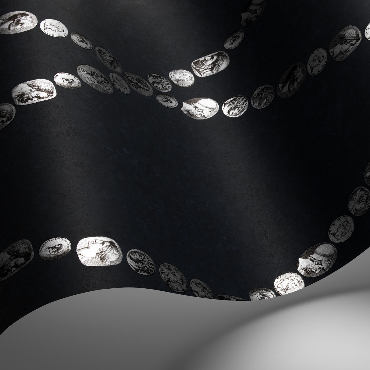 Cole & Son CAMMEI SILVER ON INK Wallpaper