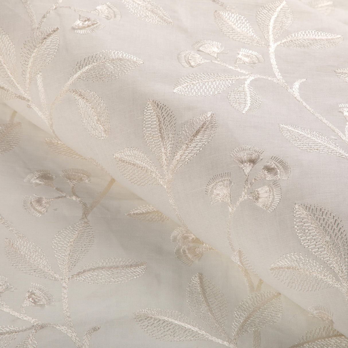 Lee Jofa IRIS EMBROIDERY IVORY Drapery Fabric