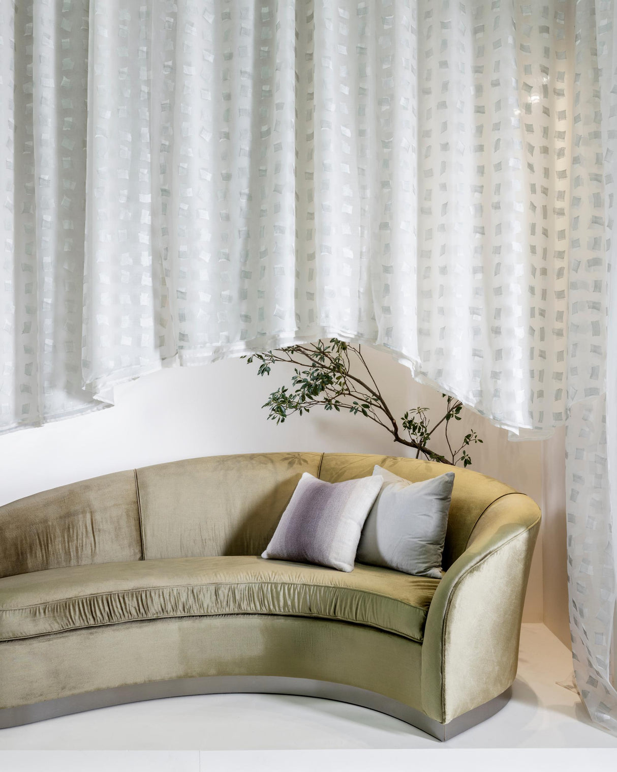 Donghia DYNAMIC DUO PLATINUM Drapery Fabric