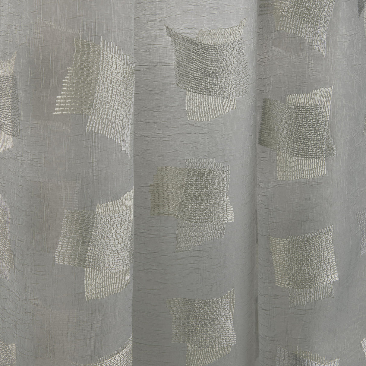 Donghia DYNAMIC DUO SILVER Drapery Fabric