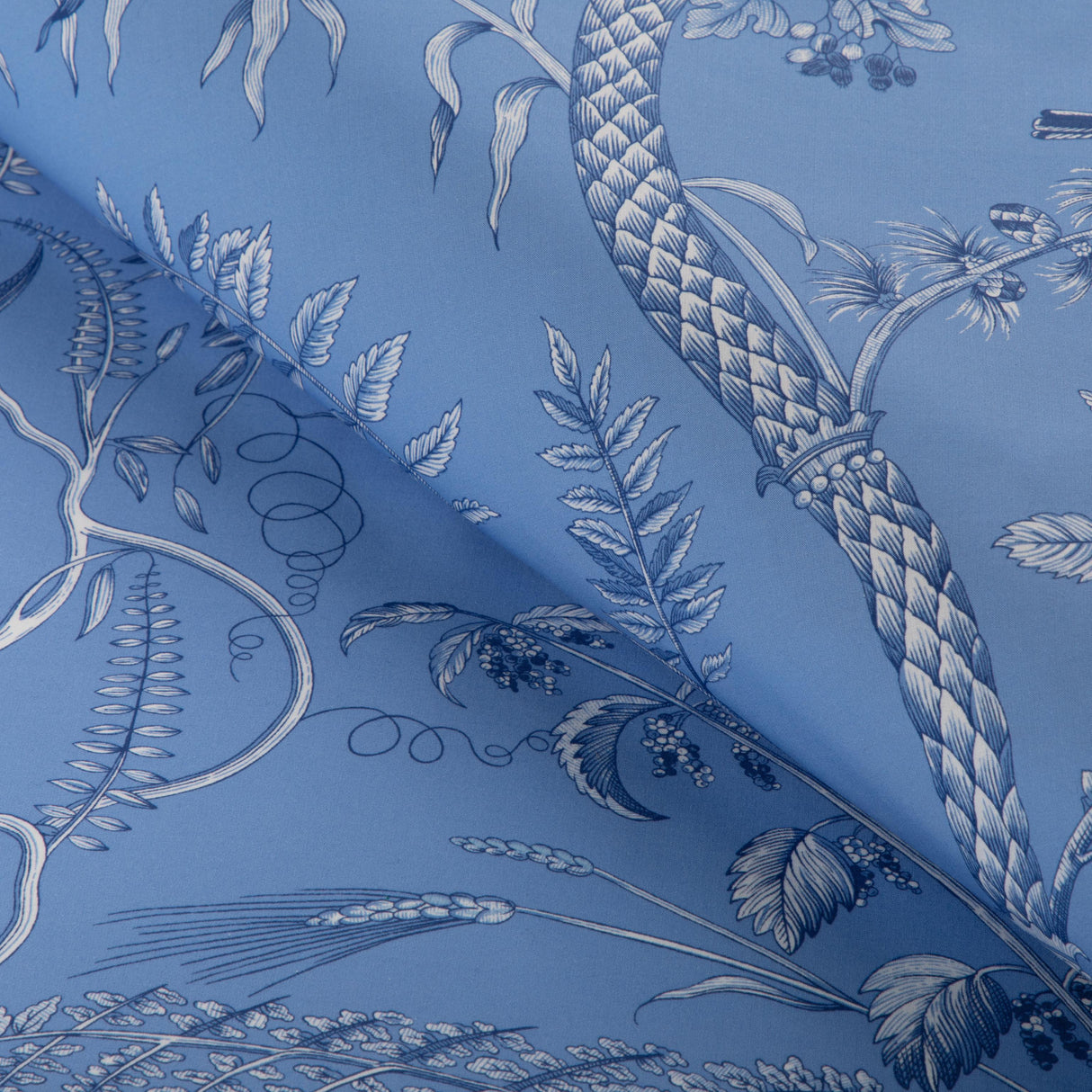 Brunschwig & Fils BIRD AND THISTLE II BLUE Drapery Fabric