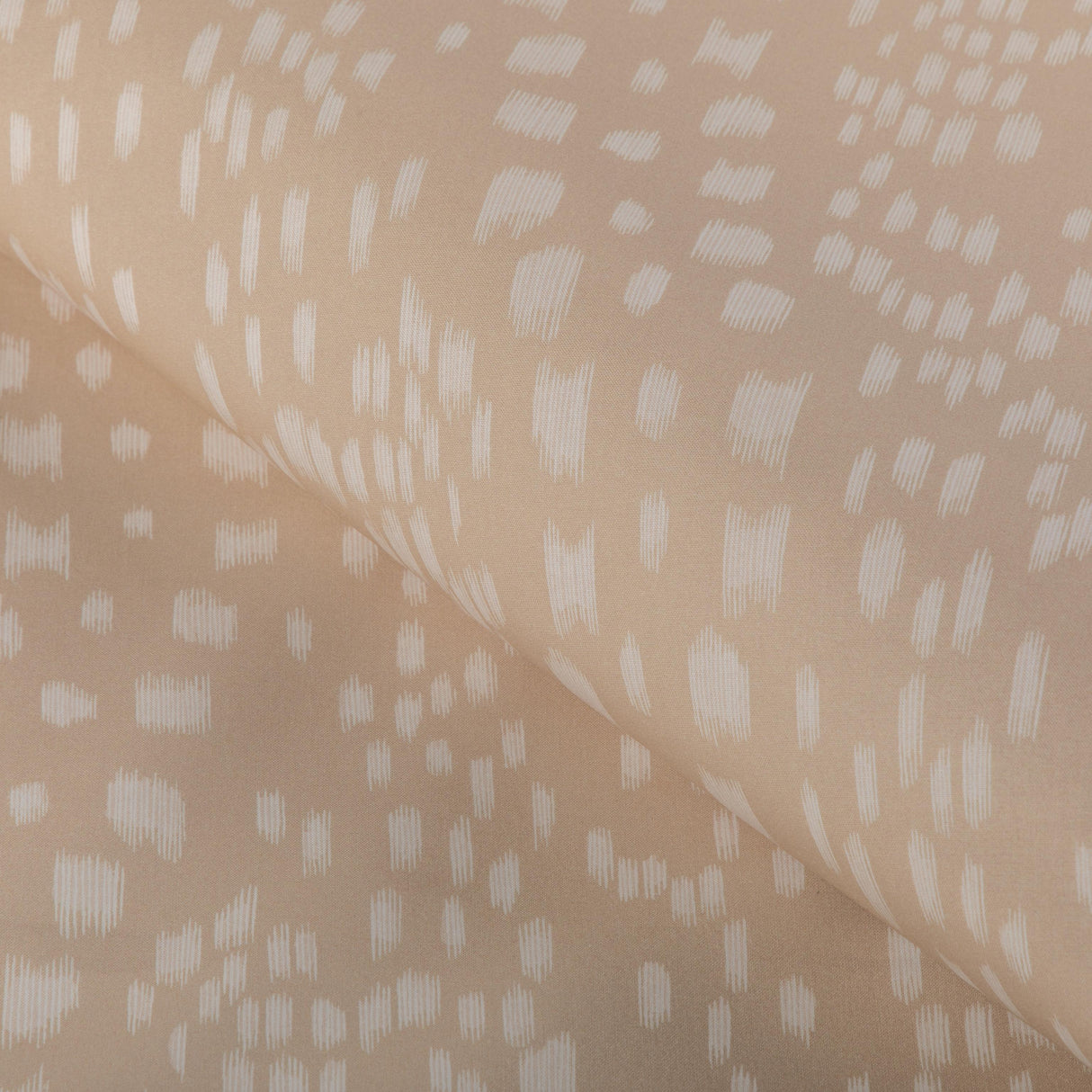 Brunschwig & Fils LES TOUCHES REVERSE SAND Drapery Fabric