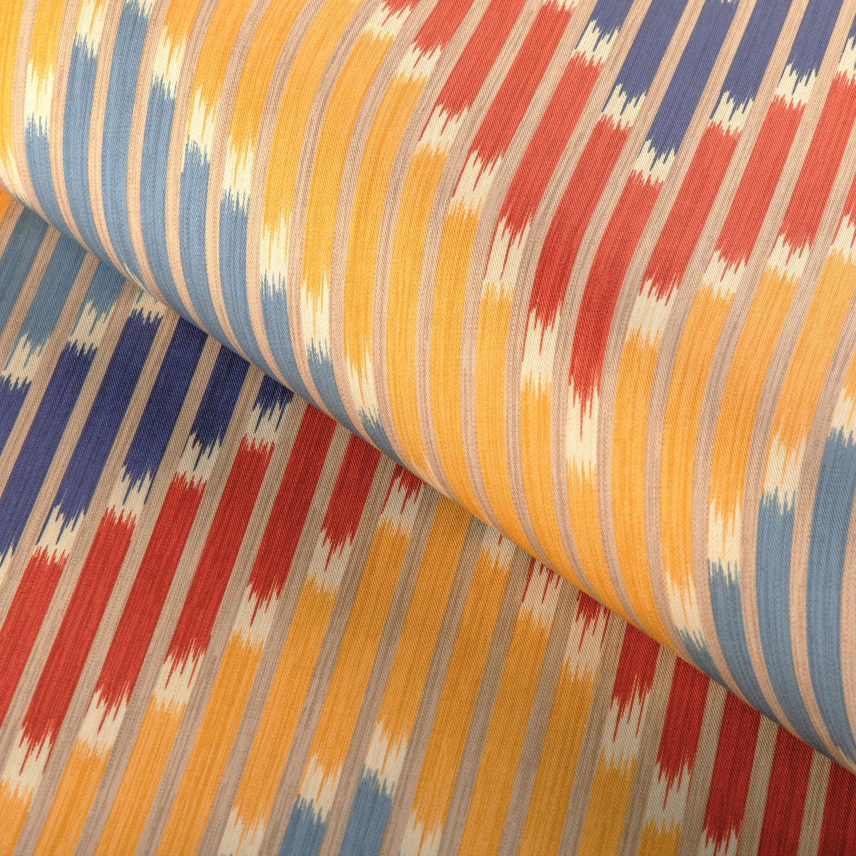 Brunschwig & Fils CASCADE PRINT RED/BLUE Fabric