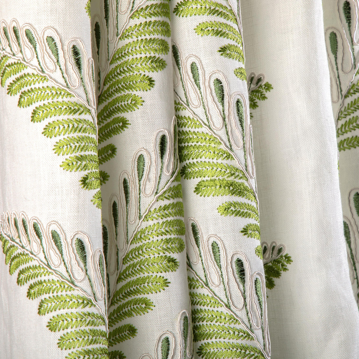 Brunschwig & Fils FOUGERE EMB LEAF Drapery Fabric