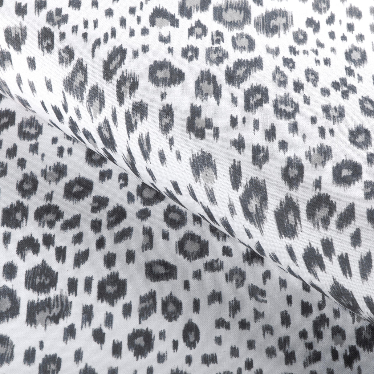 Kravet LEOPARDOS NICKEL Fabric