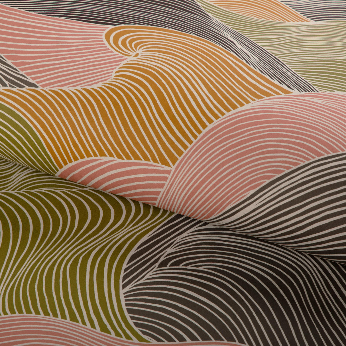 Brunschwig & Fils TOURBILLON MULTI Wallpaper