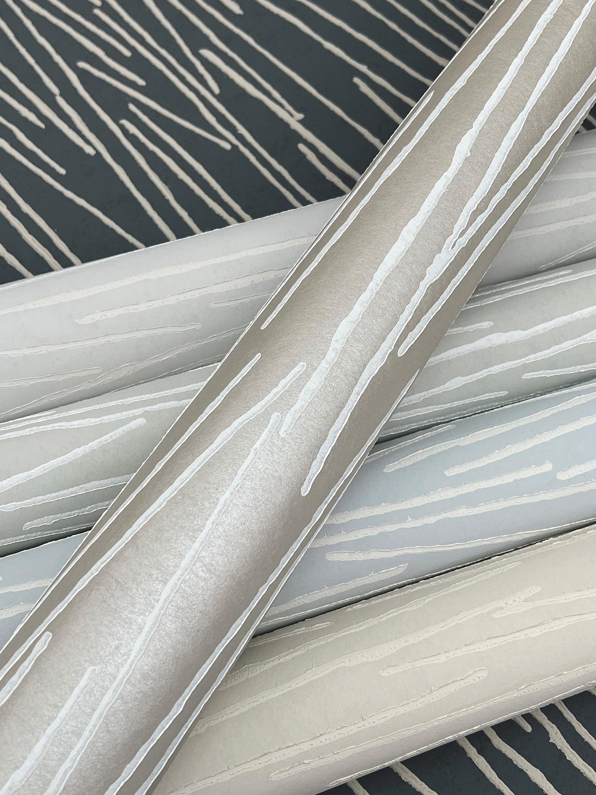 Kravet DESIGN W4158 106 Wallpaper