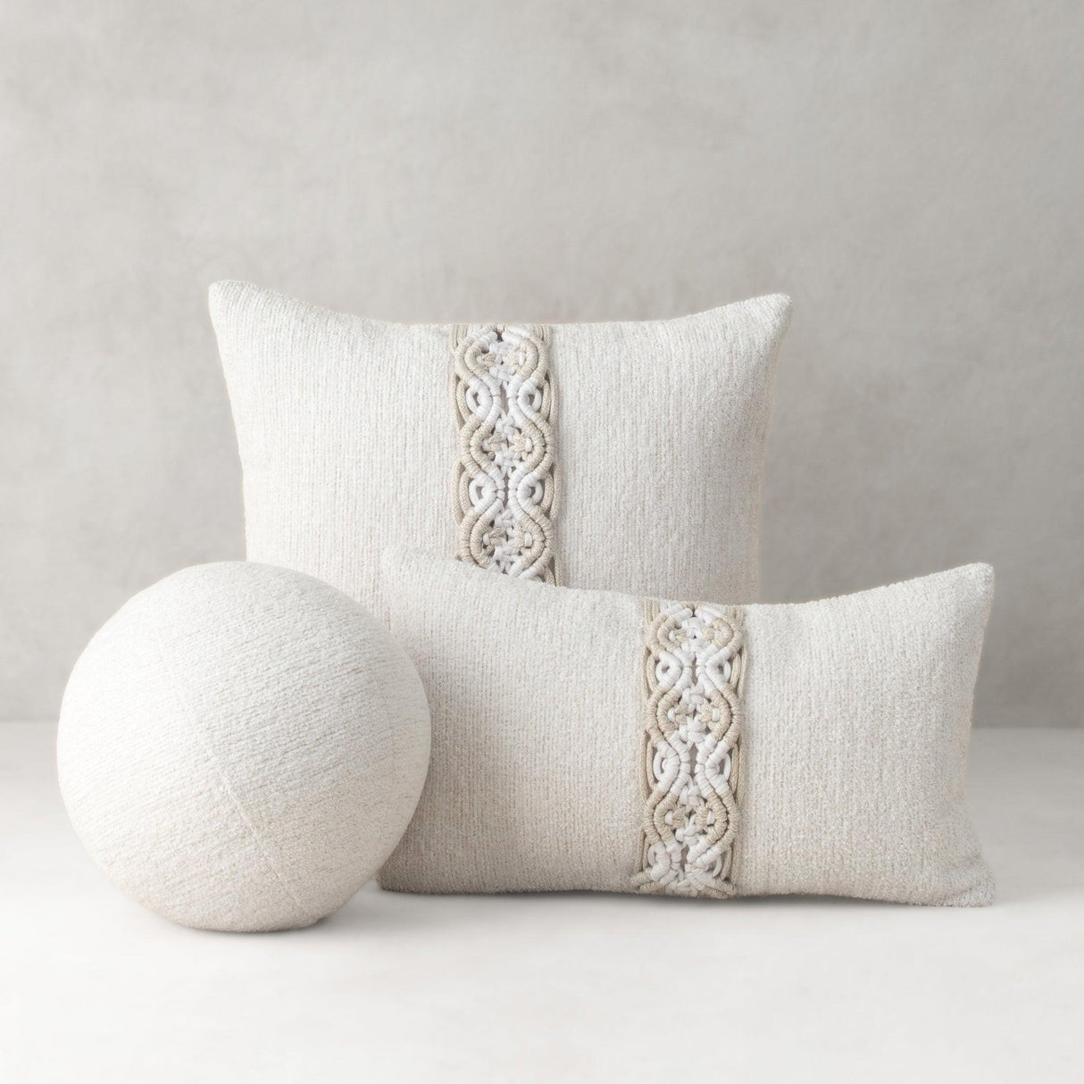 Elaine Smith Distinct Oyster Ivory 20"x20" Decorative Pillow