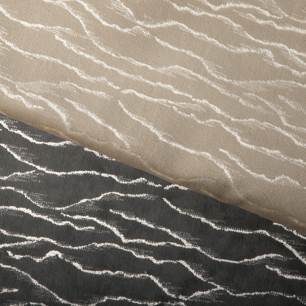 Kravet DESIGN 37095 11 Upholstery Fabric