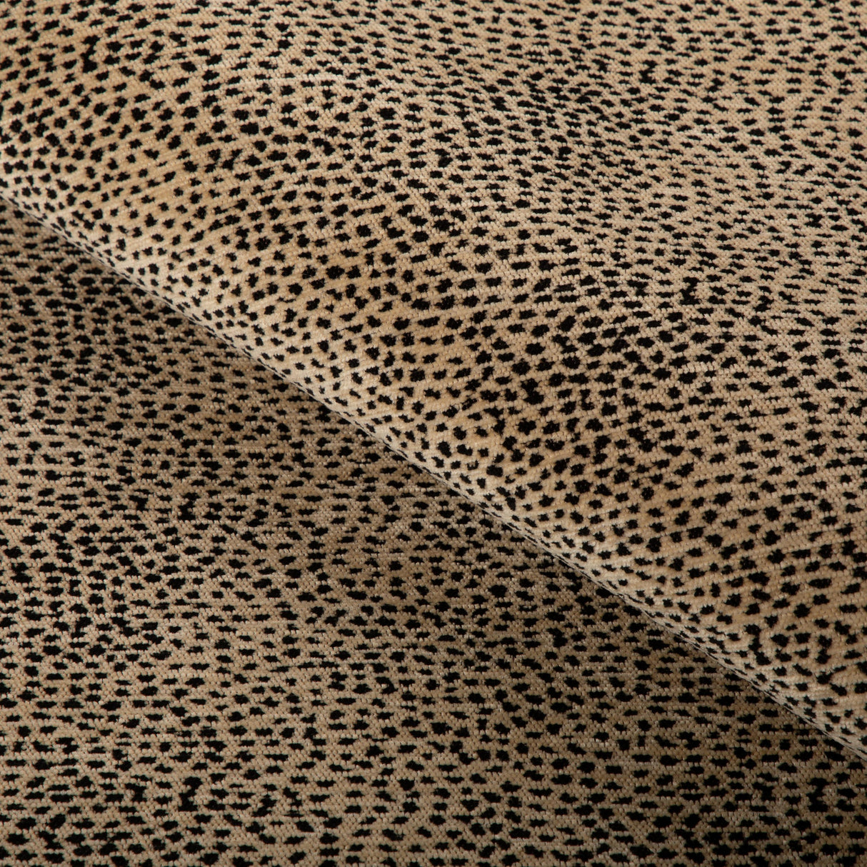 Kravet DESIGN 37126 816 Upholstery Fabric