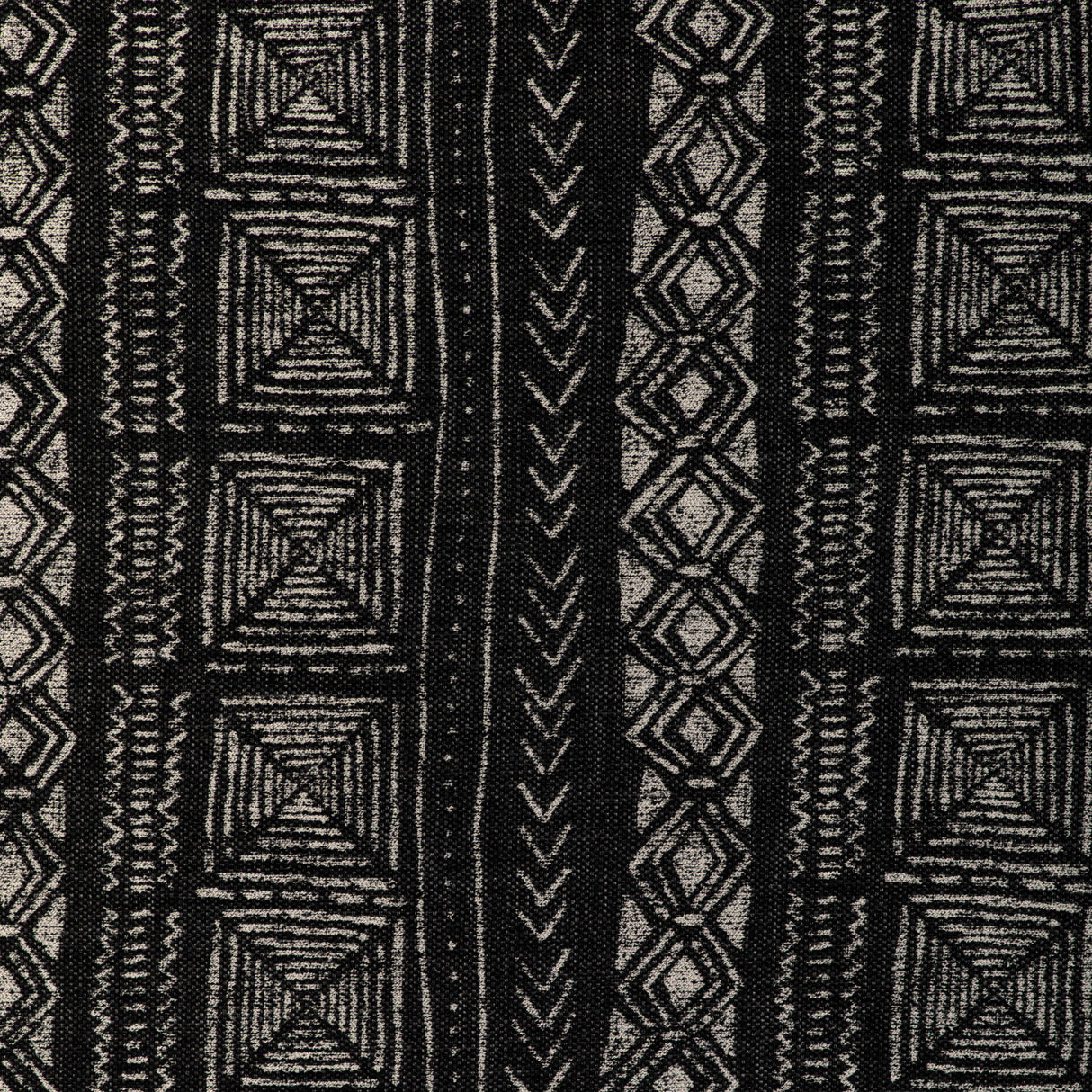 Kravet DESIGN 37136 8 Upholstery Fabric