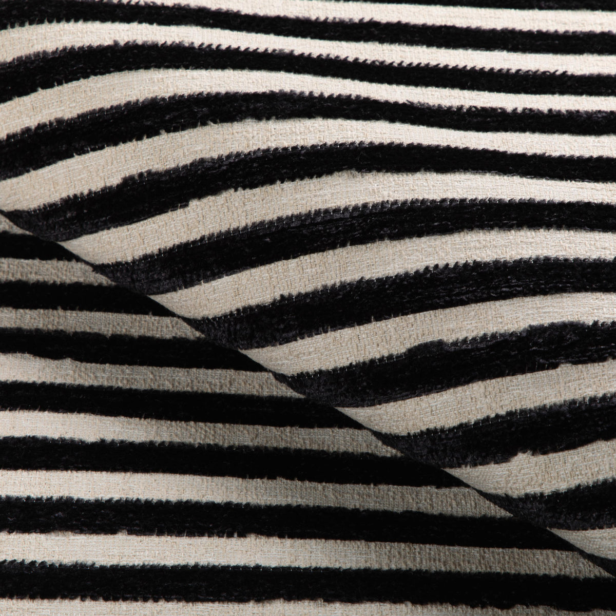 Kravet DESIGN 37142 8 Upholstery Fabric
