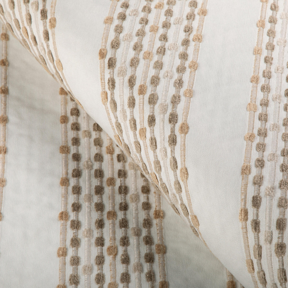 Kravet DESIGN 37154 106 Upholstery Fabric