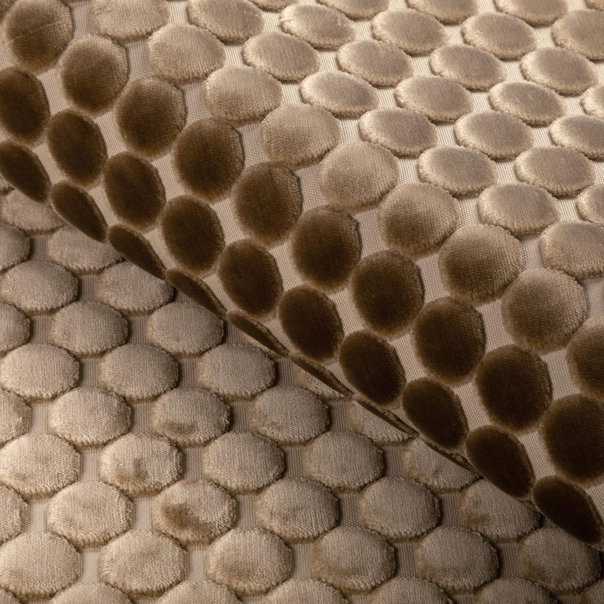 Kravet DESIGN 37165 16 Upholstery Fabric