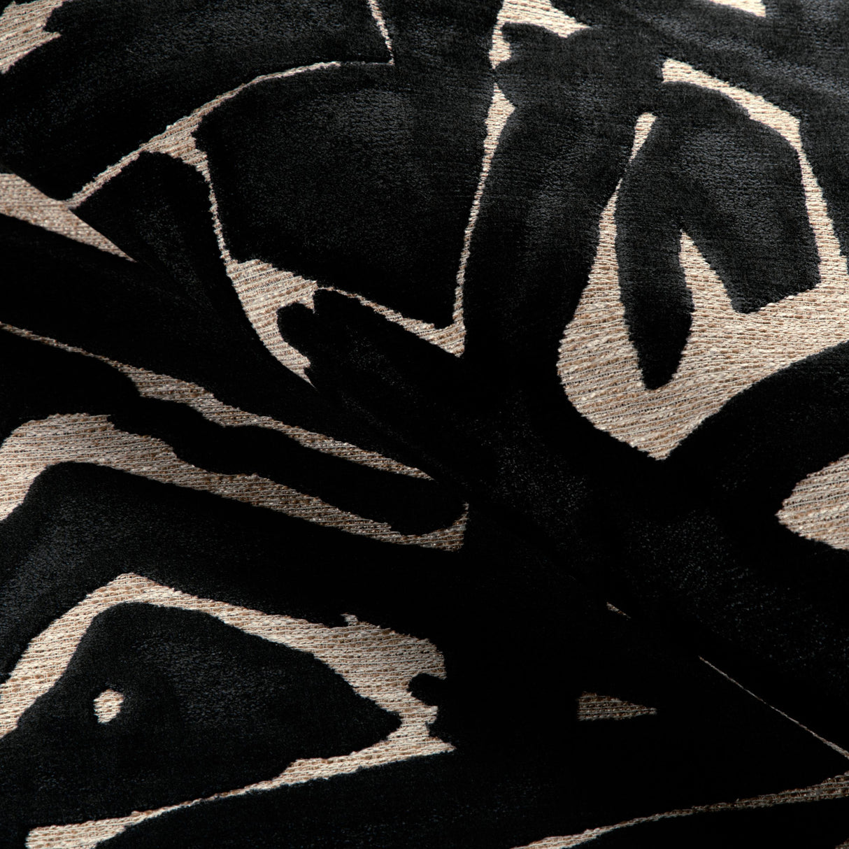 Kravet DESIGN 37172 816 Upholstery Fabric