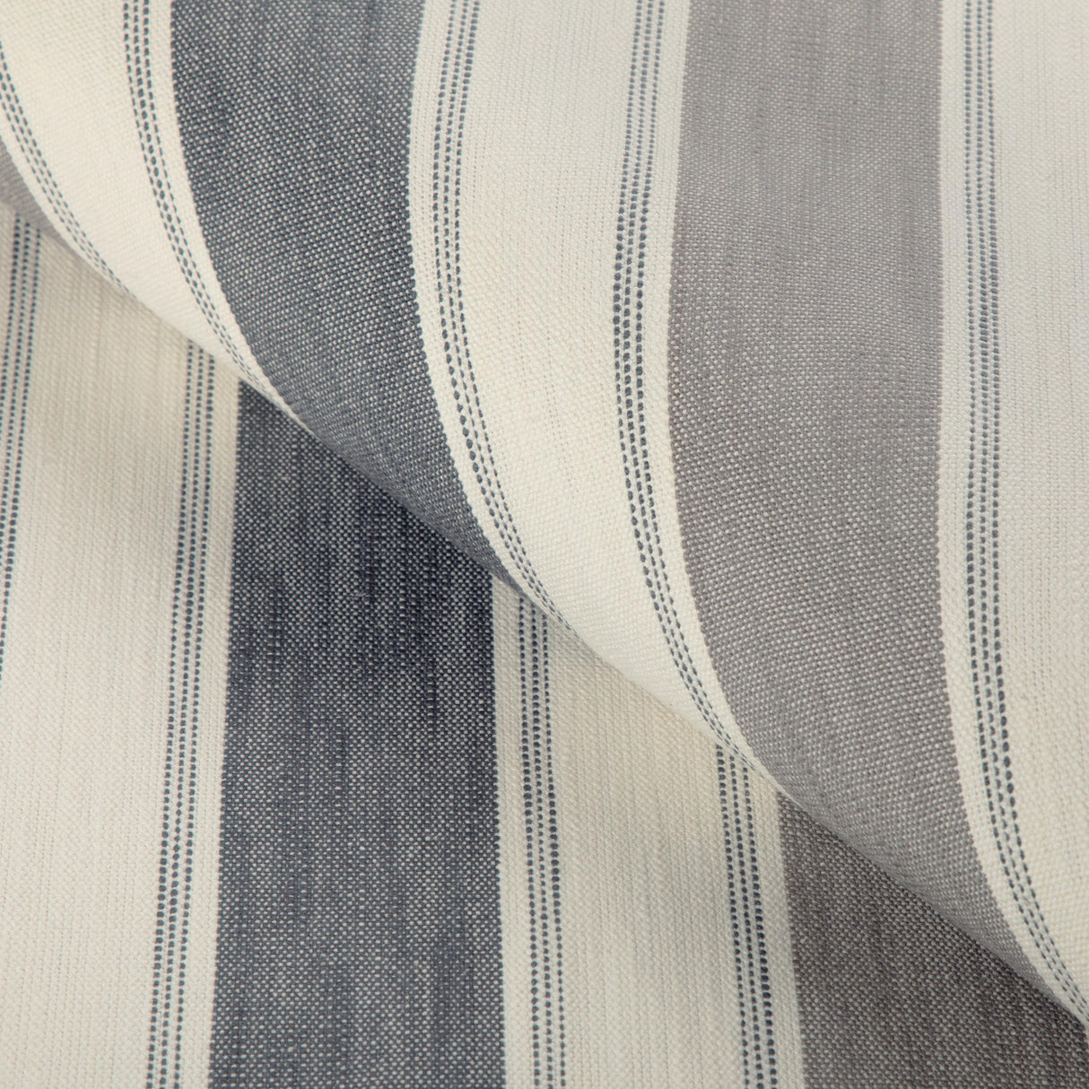 Kravet DESIGN 37227 21 Upholstery Fabric