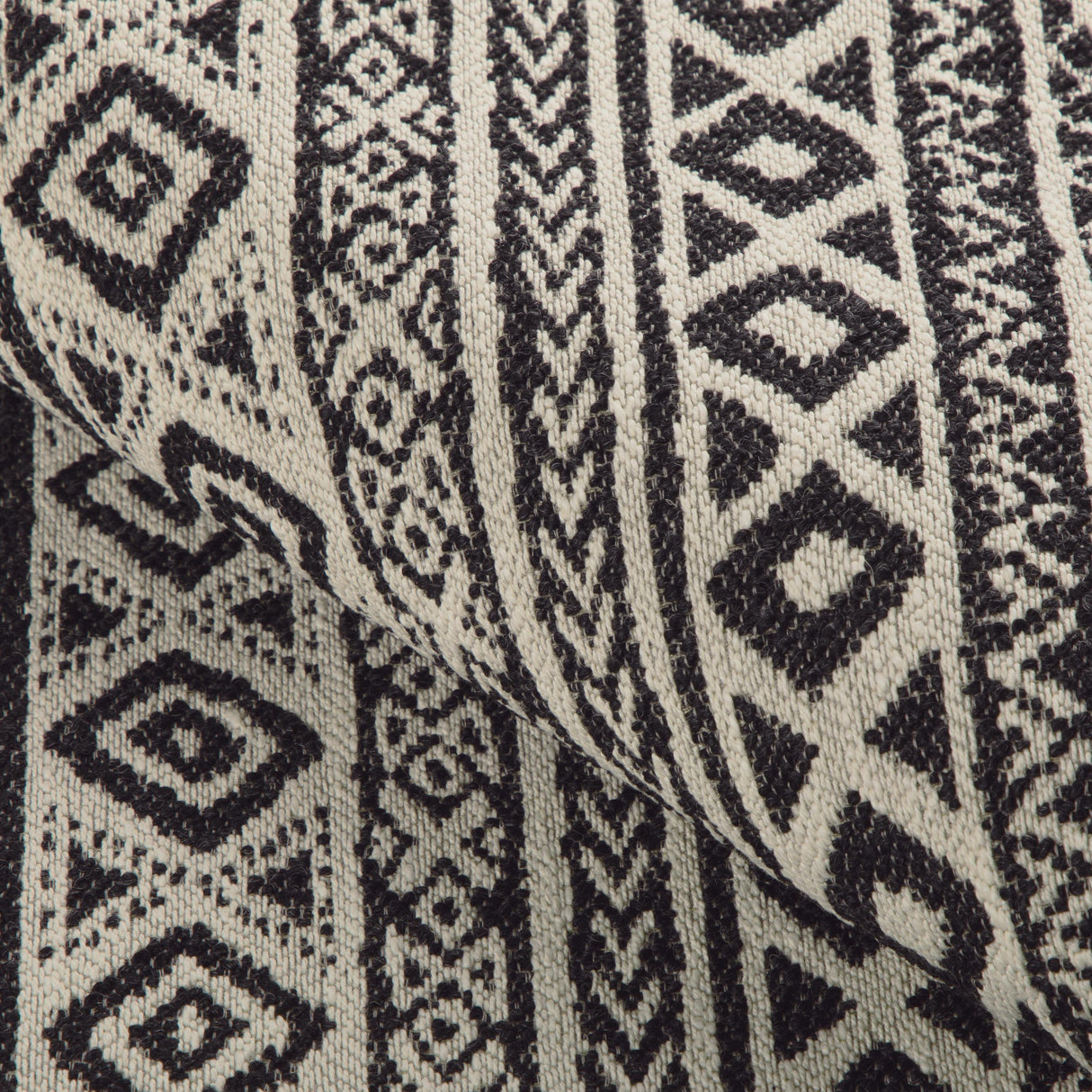 Kravet DESIGN 37232 81 Upholstery Fabric