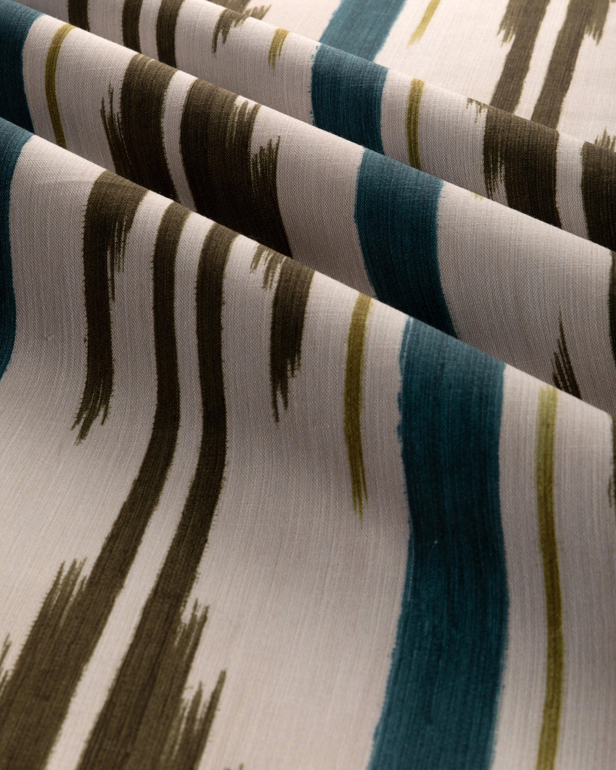 Brunschwig & Fils LE MISTRAL PRINT MARINE Fabric