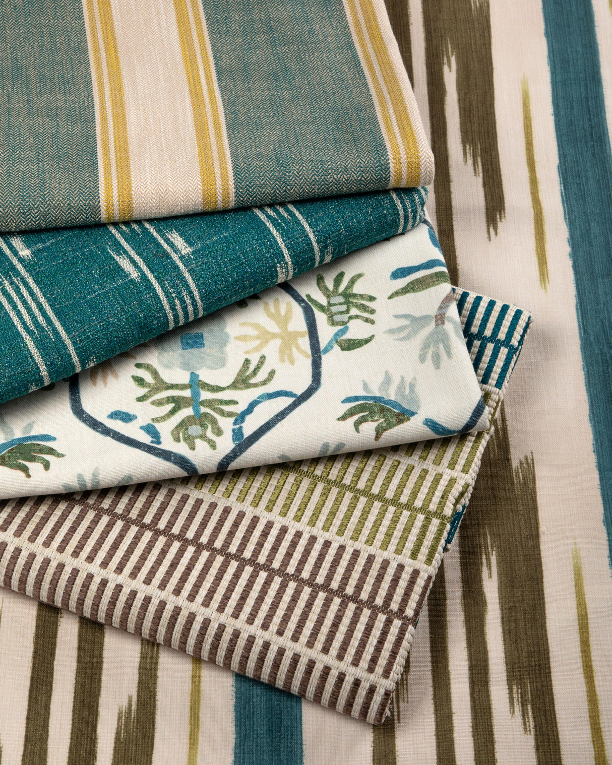 Brunschwig & Fils LE MISTRAL PRINT MARINE Fabric