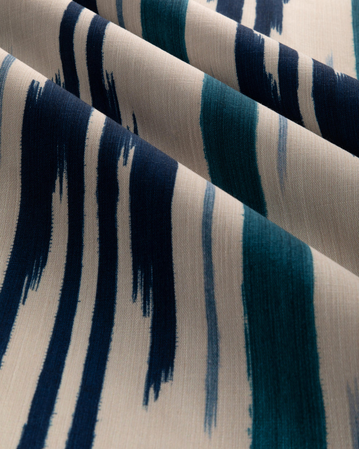 Brunschwig & Fils LE MISTRAL PRINT INDIGO Fabric