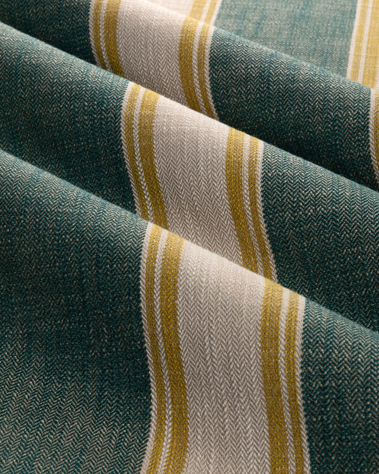 Brunschwig & Fils LA RIVIERA STRIPE MARINE Upholstery Fabric