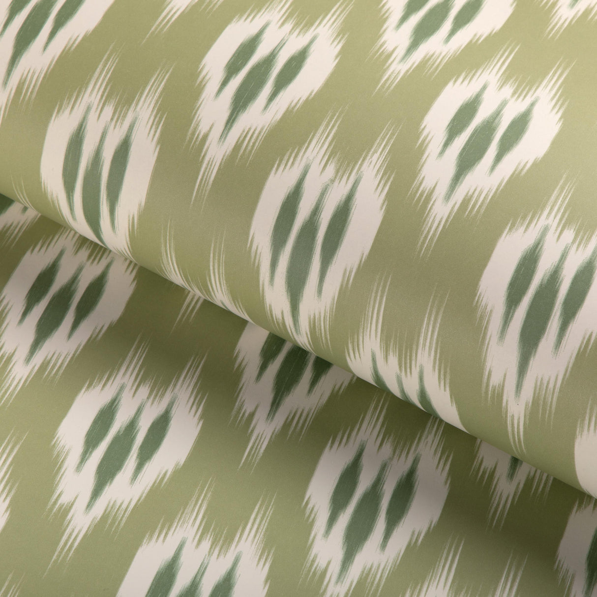 Lee Jofa CLARE PAPER MOSS Wallpaper