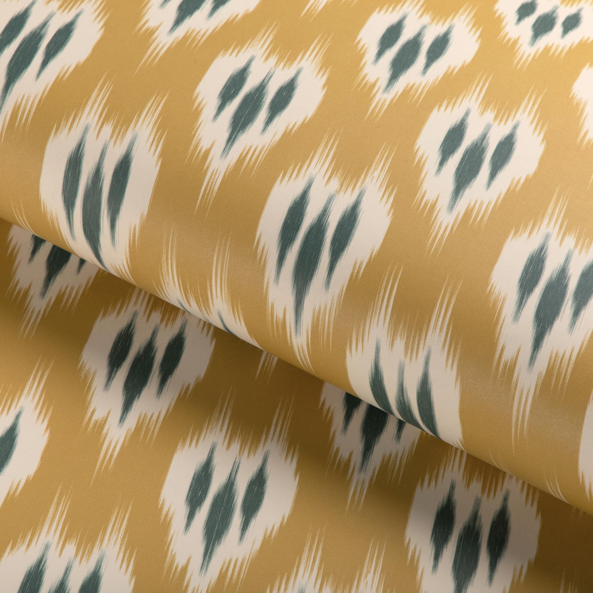 Lee Jofa CLARE PAPER TOPAZ Wallpaper