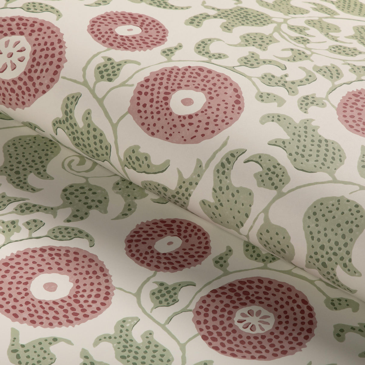 Lee Jofa ELDORA LEAF/ROSE Wallpaper