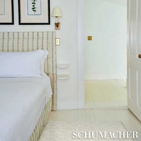 Schumacher Natural 1.25' x 0.92' Vento Indoor/Outdoor Rug