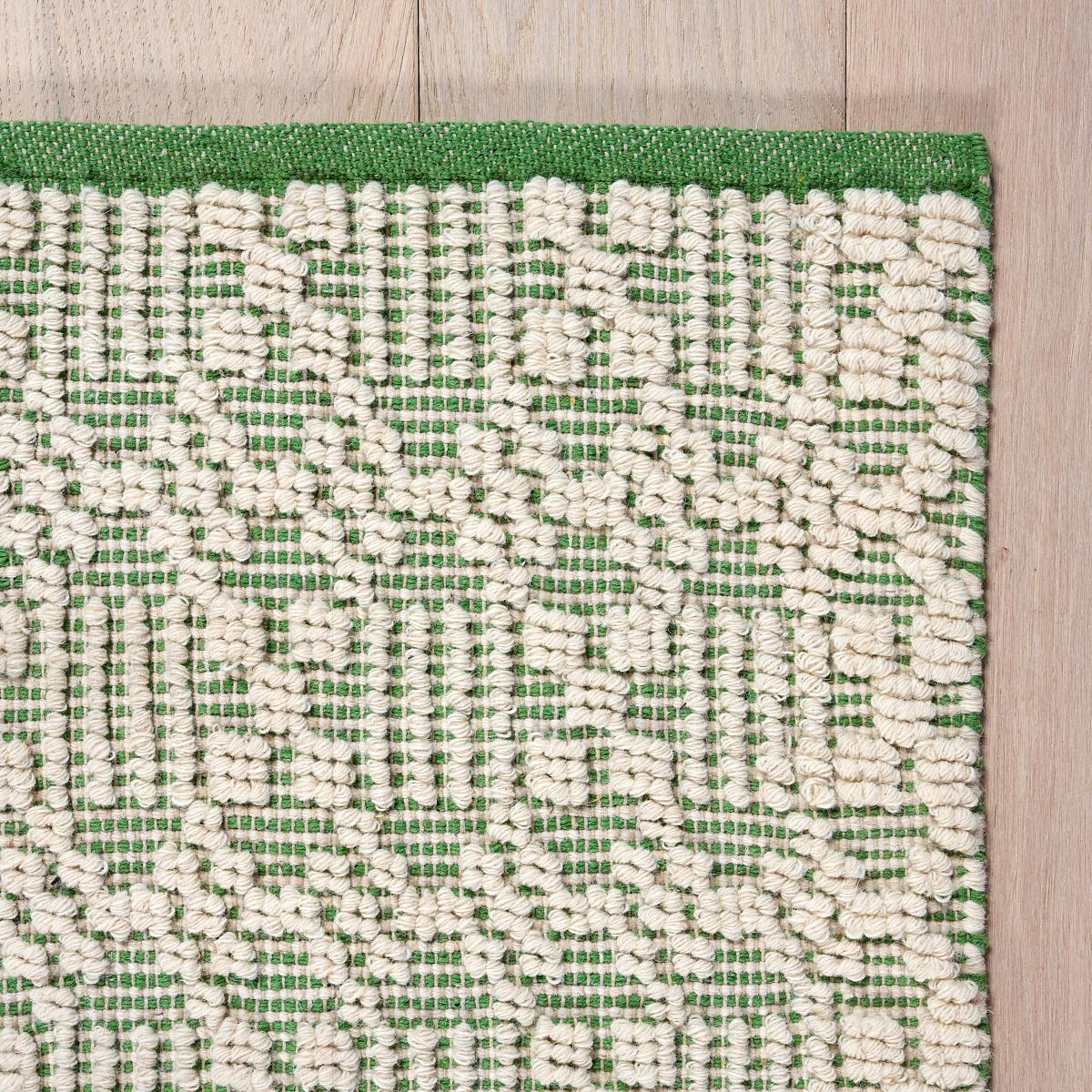 Schumacher Green 8' x 26' Erickson Rug