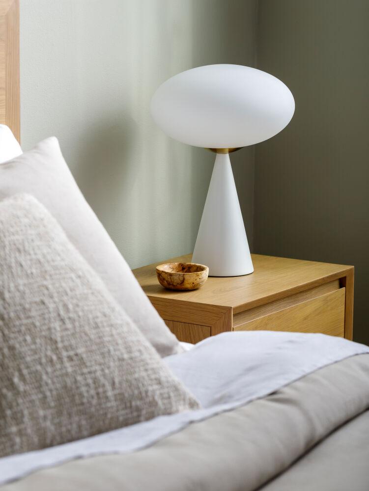 Livabliss Rufus RFS-001 18"H x 13"W x 13"D Table Lighting