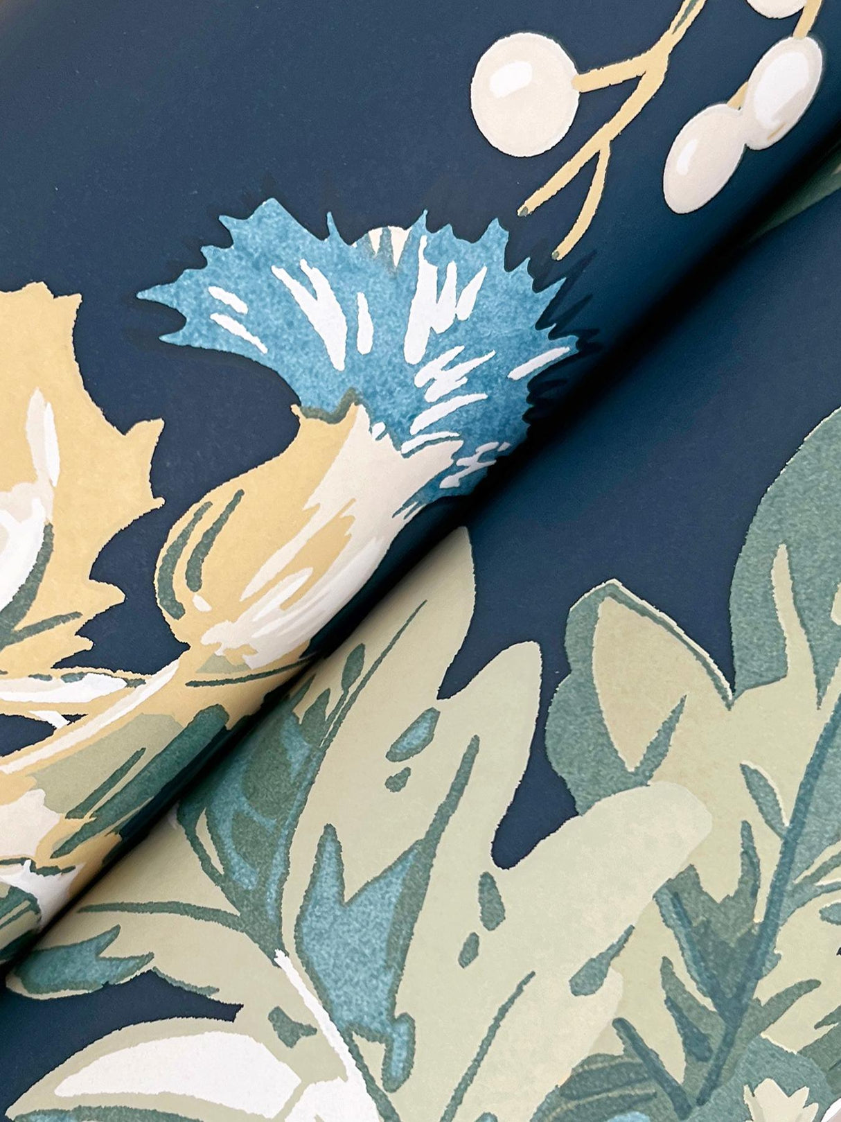 Ronald Redding Designs Briarwood Blue Wallpaper