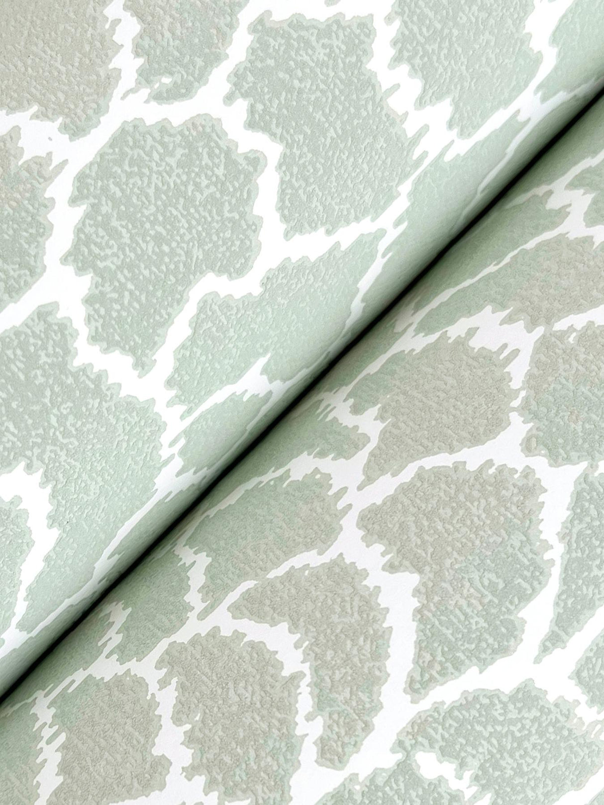 Ronald Redding Designs Nadie Green Wallpaper