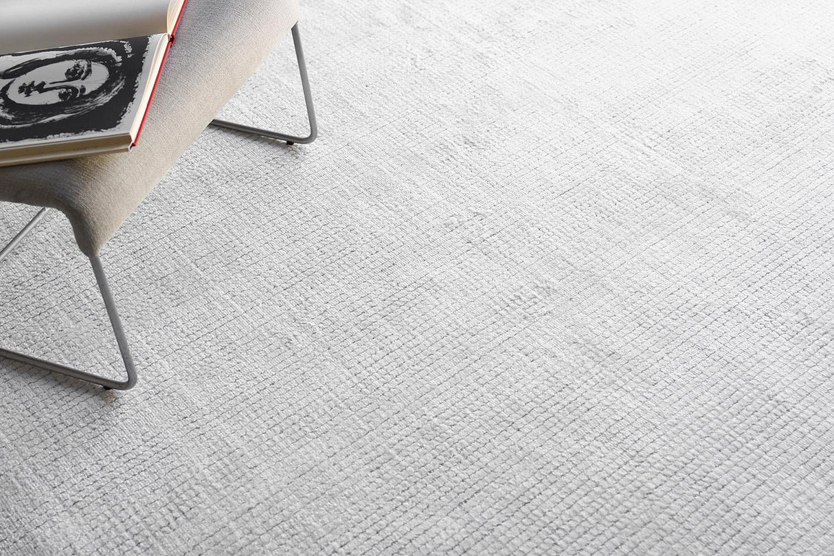 Exquisite Rugs Manhattan Handmade Handloomed Polyester 5960 Ivory 8' x 10' Area Rug