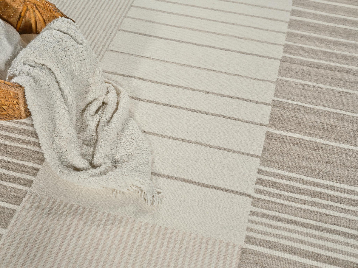 Exquisite Rugs Castine Handmade Hand-tufted New Zealand Wool on Canvas 6873 Beige/Ivory 10' x 8' Area Rug