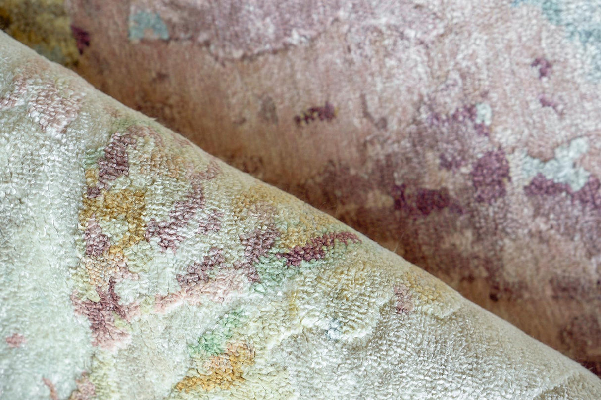 Exquisite Rugs Floor Art Hand-Knotted Bamboo Silk 6880 Silver/Blush 8' x 10' Area Rug