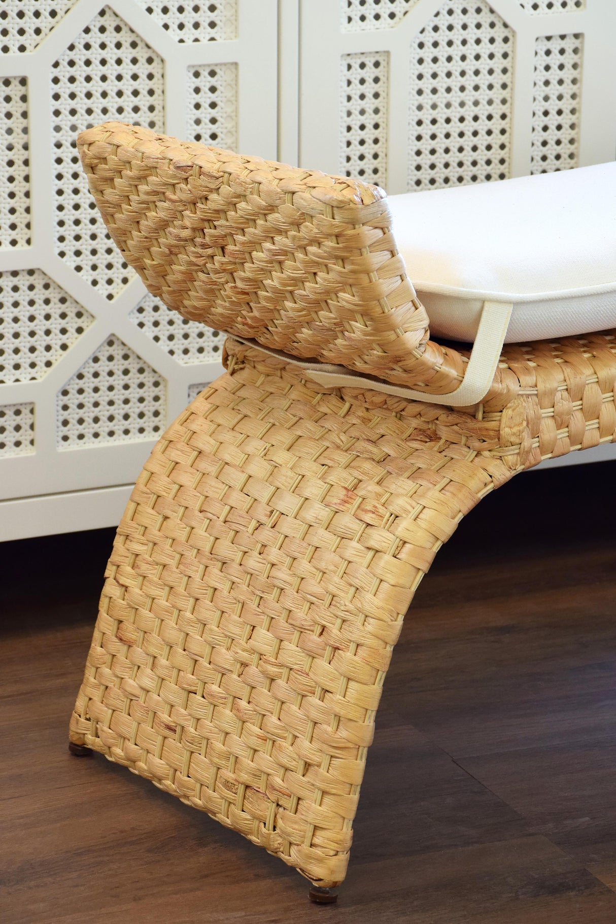 Worlds Away Arched Bench In Woven Water Hyacinth With Performance Ivory Linen Cushion