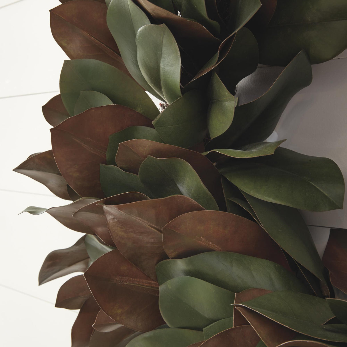 Napa  GRAND MAGNOLIA LEAF WREATH 30"