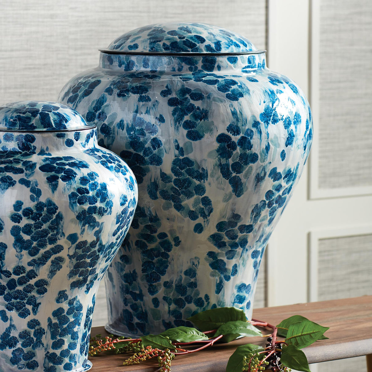 Napa White/Blue FLORET LIDDED URN TALL