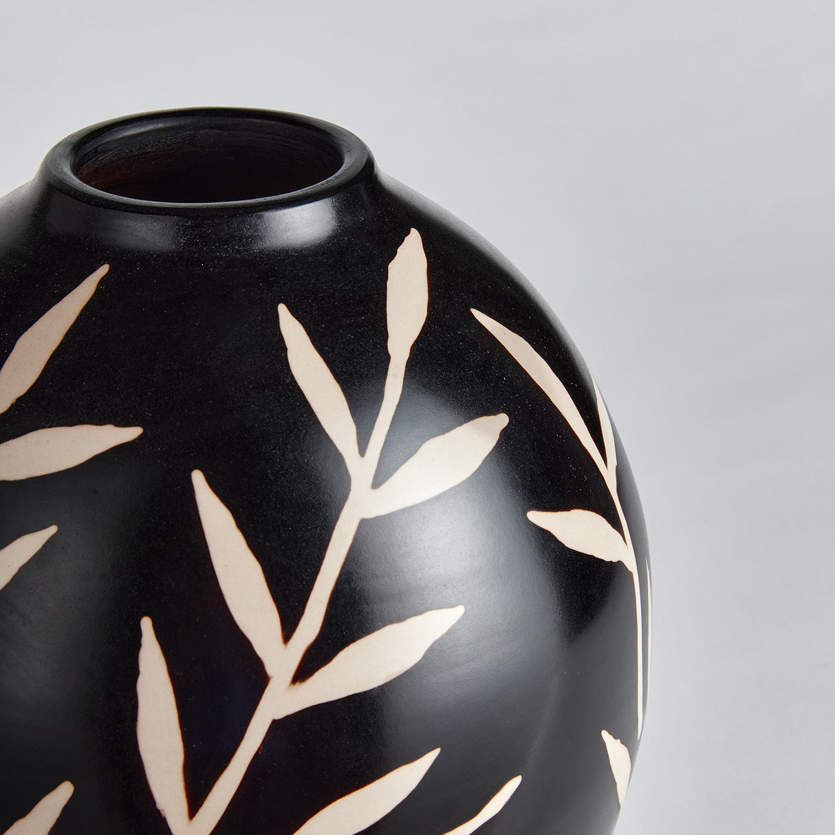 Napa Black/Ecru DAYANA VASE LARGE