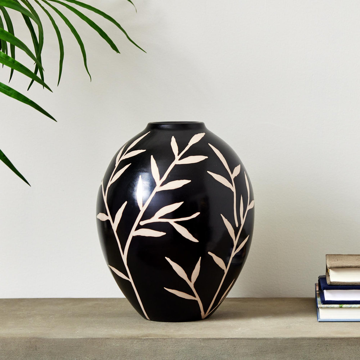 Napa Black/Ecru DAYANA VASE LARGE